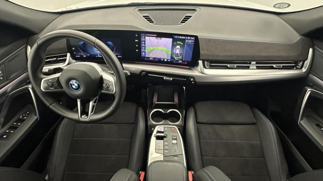 Bmw Ix2 image 8