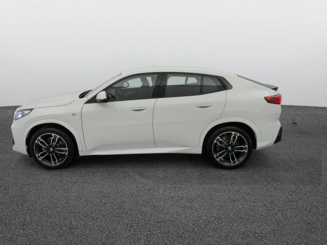 Bmw Ix2 image 4