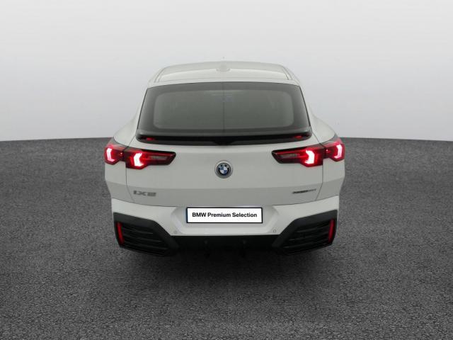 Bmw Ix2 image 6