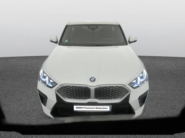 Bmw Ix2 image 2