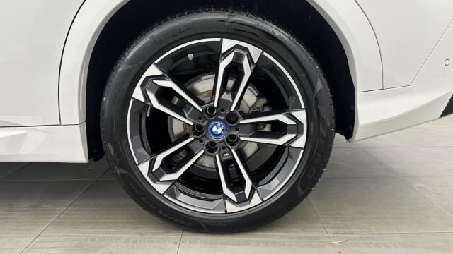 Bmw Ix2 image 9