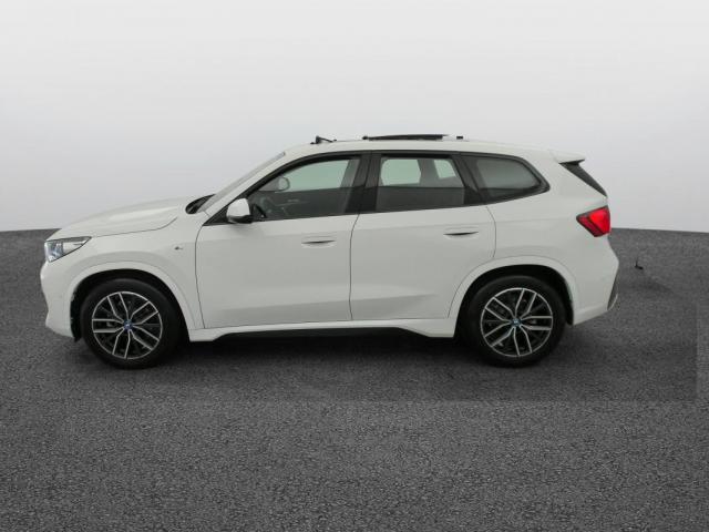 Bmw Ix1 image 7