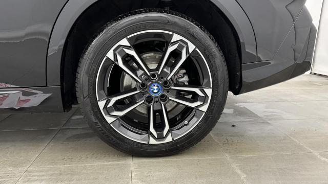 Bmw Ix2 image 6