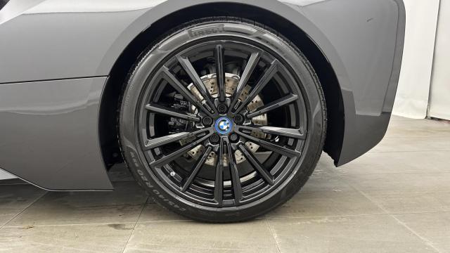 Bmw I8 image 5