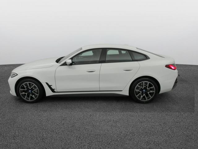 Bmw I4 image 3