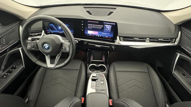 Bmw Ix1 image 5