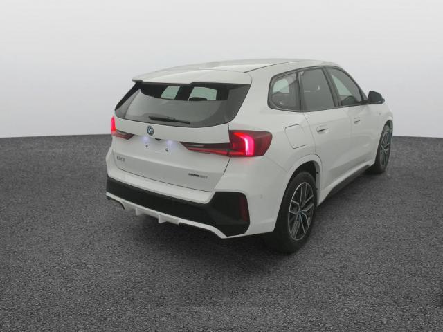 Bmw Ix1 image 8