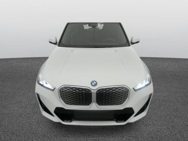 Bmw Ix1 image 6