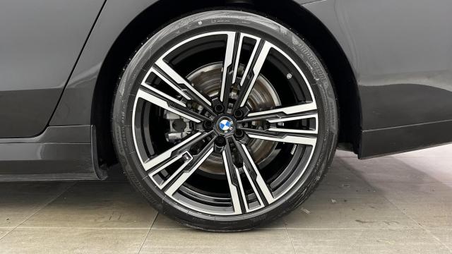 Bmw Série 7 image 2