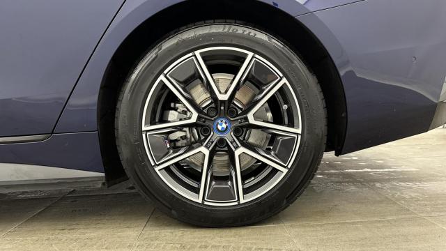 Bmw I4 image 1