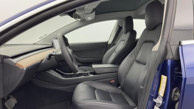 Tesla Model 3 image 6