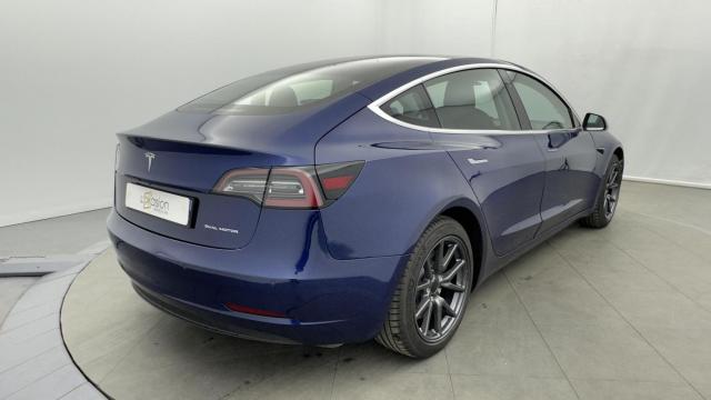 Tesla Model 3 image 4