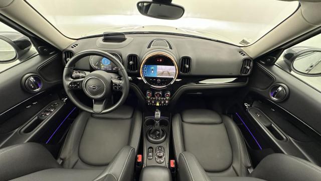 Mini Countryman image 9