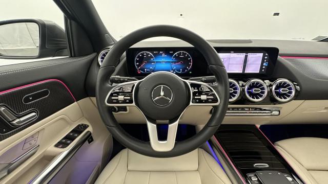 Mercedes Benz Gla image 8