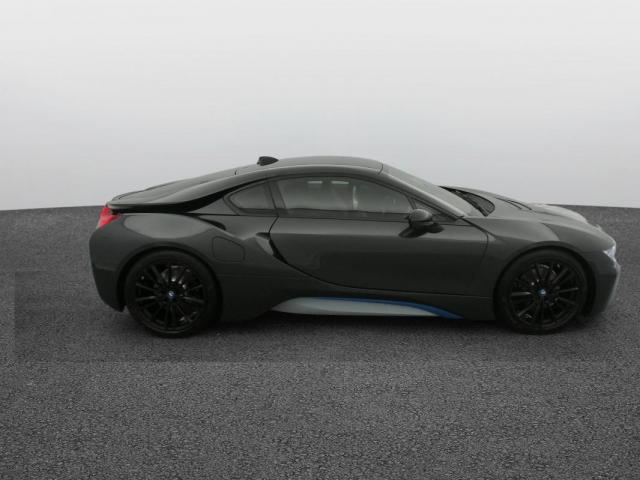 Bmw I8 image 4
