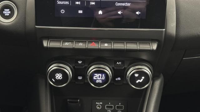 Renault Captur image 9