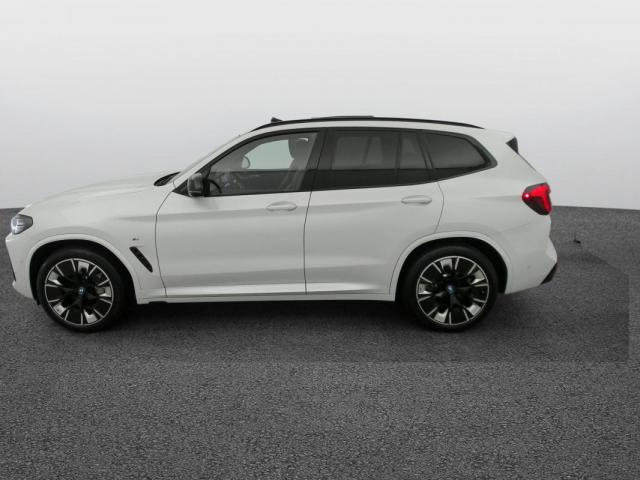 Bmw Ix3 image 4