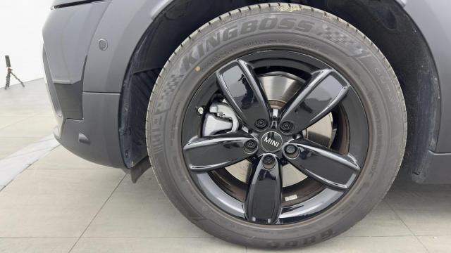 Mini Countryman image 8