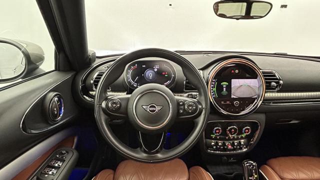 Mini Clubman image 1