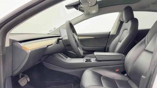 Tesla Model 3 image 8