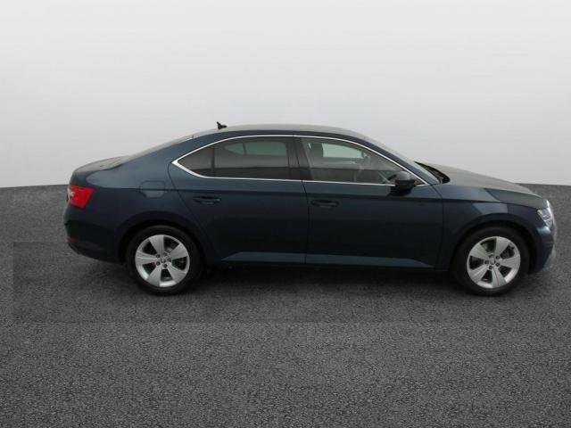 Skoda Superb image 9