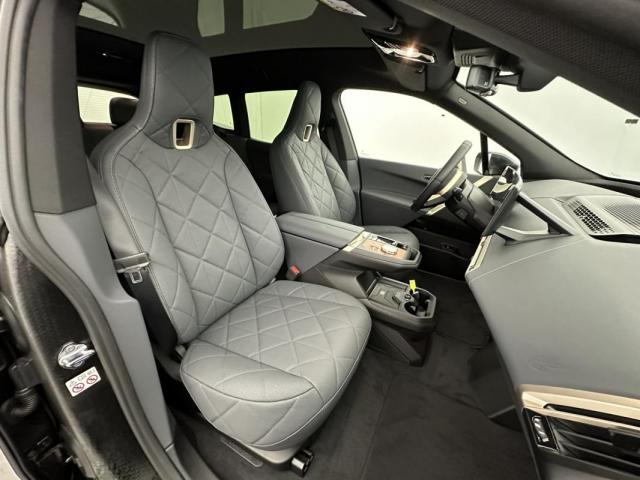 Bmw Ix image 3