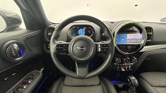 Mini Countryman image 8