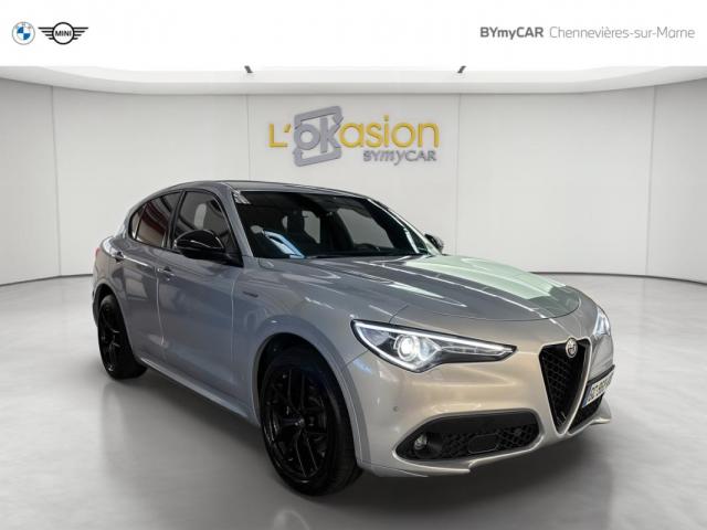 Alfa Romeo Stelvio image 8