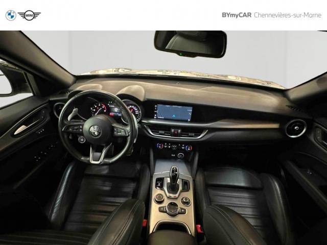 Alfa Romeo Stelvio image 9