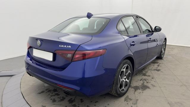 Alfa Romeo Giulia image 3