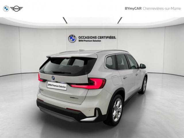 Bmw Ix1 image 9