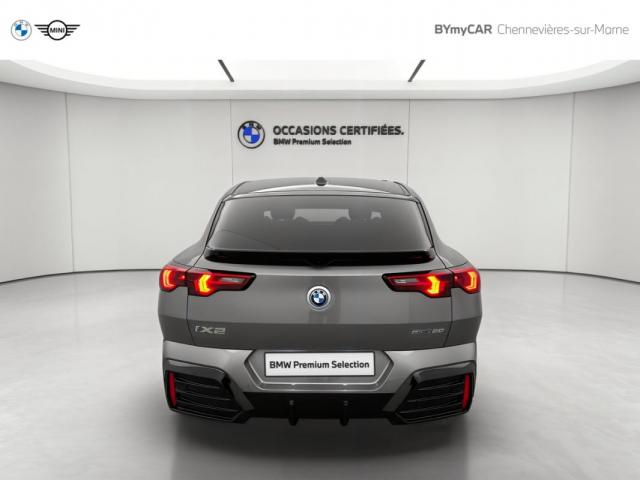 Bmw Ix2 image 6