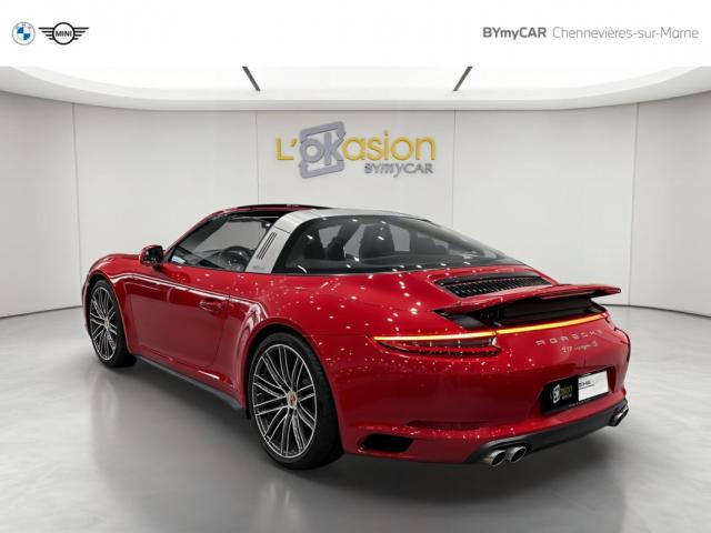 Porsche 911 image 9