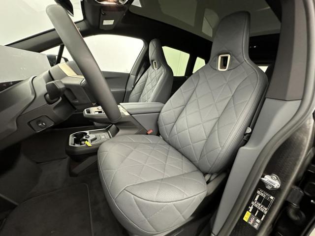 Bmw Ix image 6