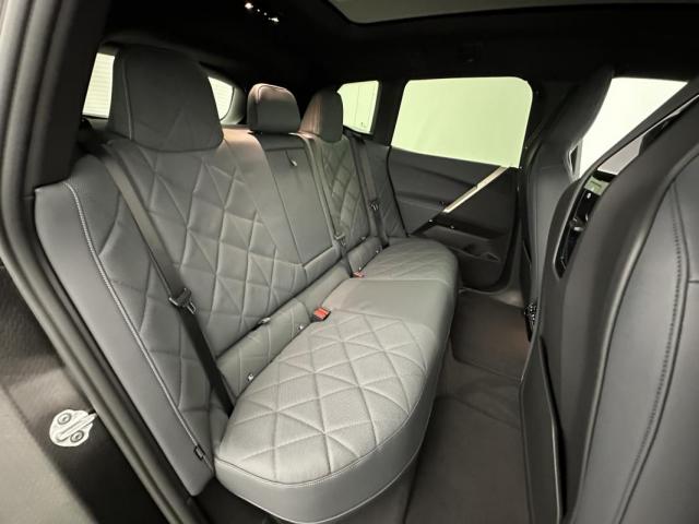 Bmw Ix image 9