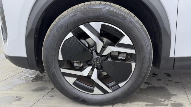 Peugeot 2008 image 3