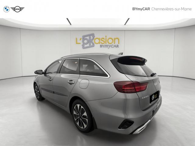 Kia Cee'D_sw image 5