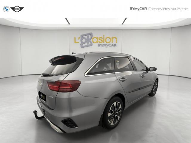 Kia Cee'D_sw image 3