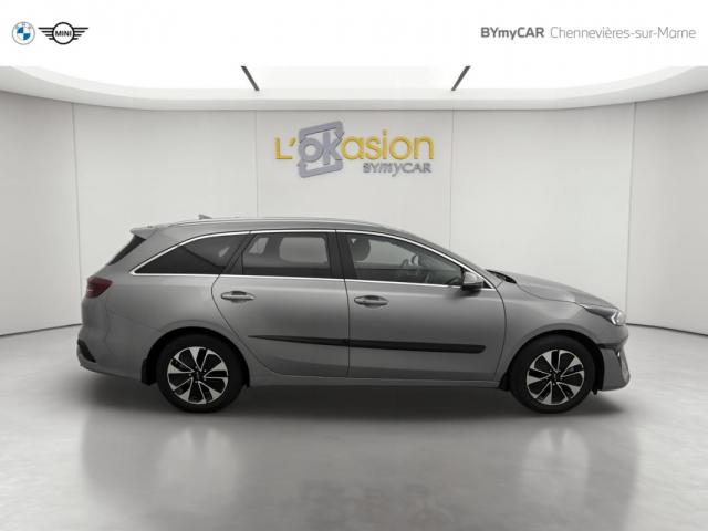 Kia Cee'D_sw image 8