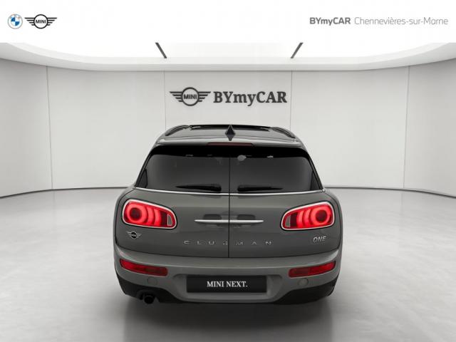 Mini Clubman image 3