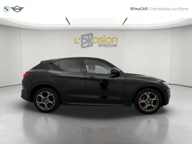 Alfa Romeo Stelvio image 3