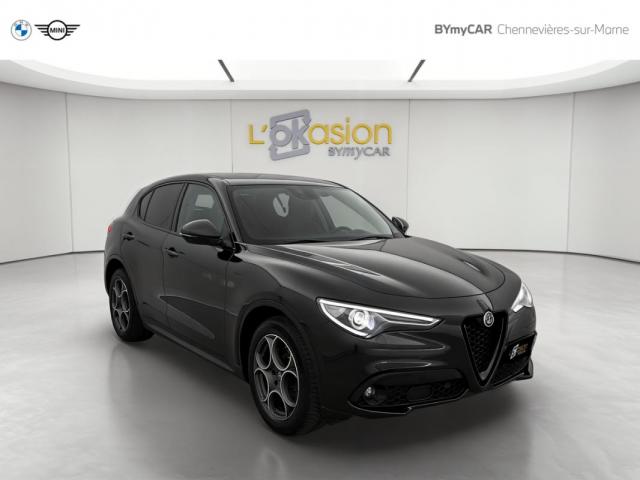 Alfa Romeo Stelvio image 8
