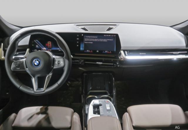 Bmw X1 image 2