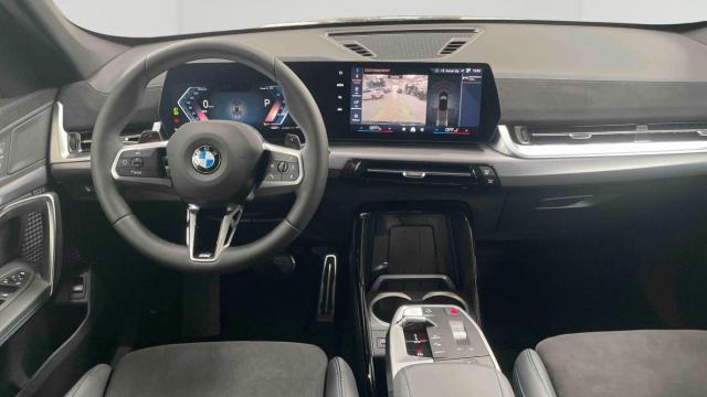 Bmw X1 image 2