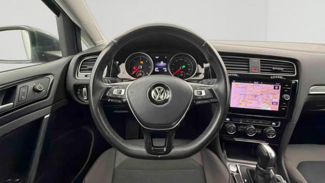 Volkswagen Golf image 5