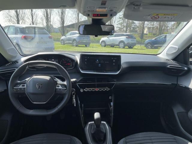 Peugeot 208 image 9