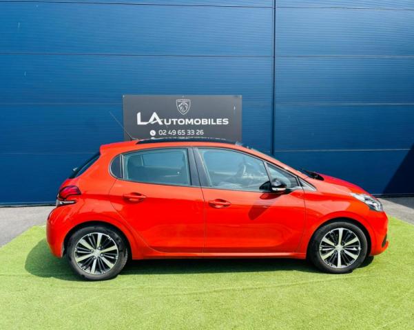 Peugeot 208 image 7