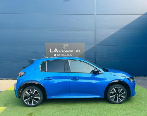 Peugeot 208 image 8
