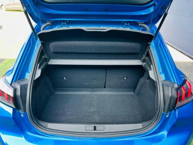 Peugeot 208 image 7