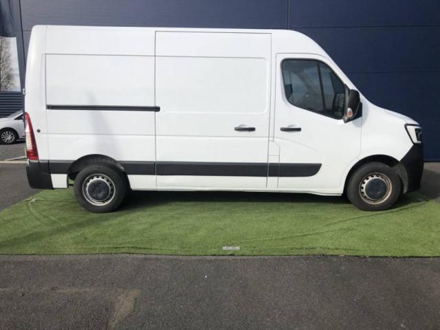 Renault Master image 1